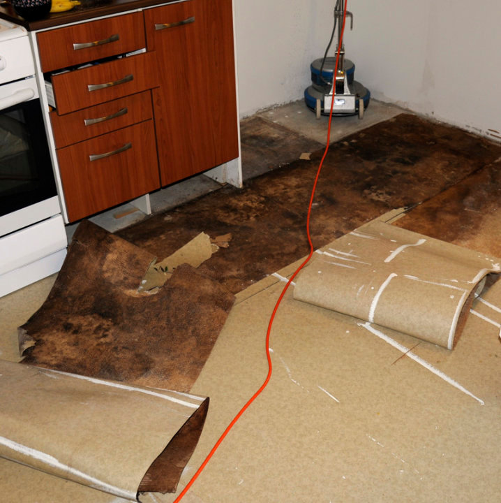 Remontti referenssi keittiön lattian puhdistus