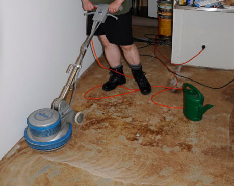 Remontti referenssi, lattianhoitokone työ