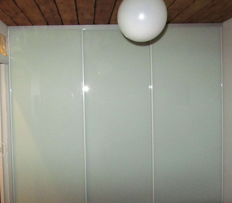 Remontti referenssi, liukuovikaapiston asennus